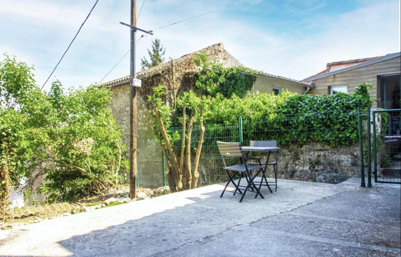 Apartmán Les Logis Poitevin - Maisons - Terrasses - Detente Poitiers Exteriér fotografie